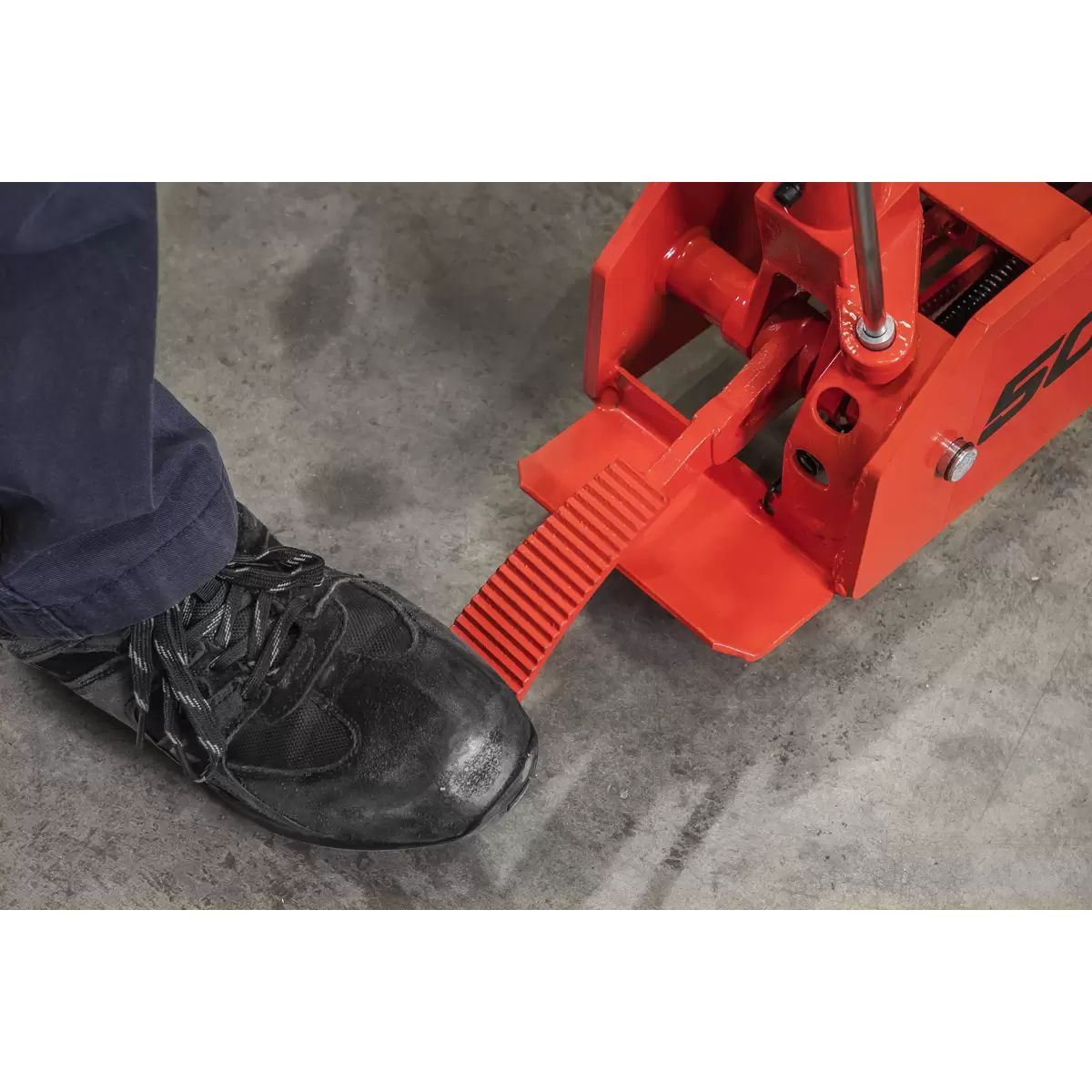 Sealey 5001 Trolley Jack 5 Tonne Long Reach