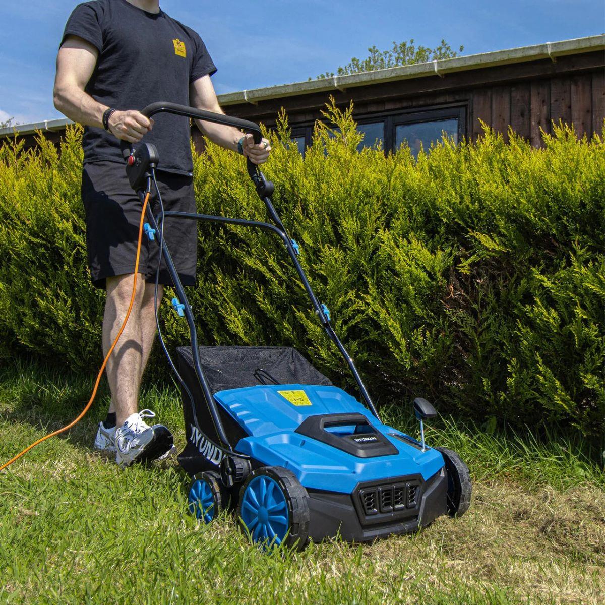 Hyundai HYSC1600E 36cm 2-in-1 Electric Lawn Scarifier and Aerator with 45L Collection Bag