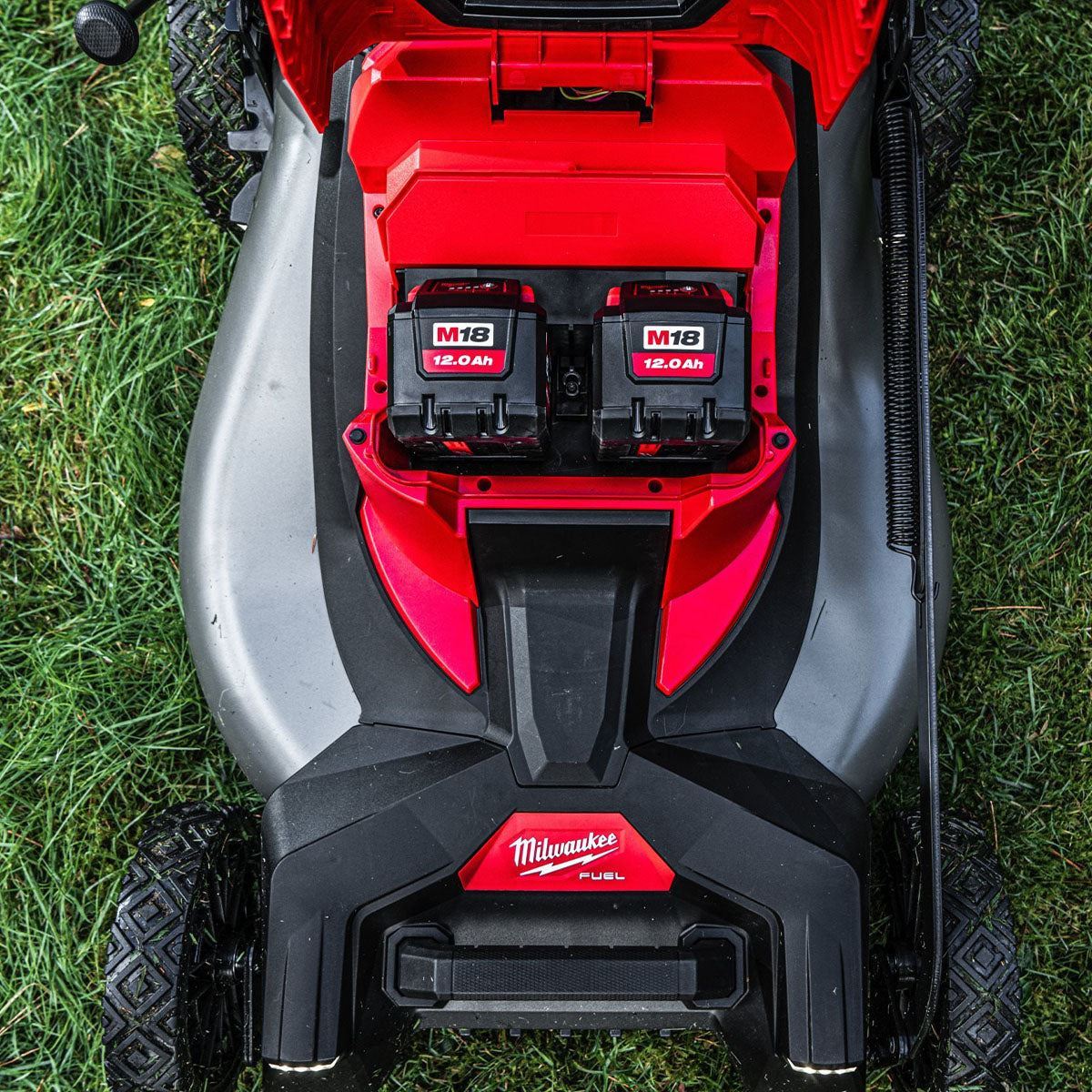 Milwaukee M18F2LM53-122 36V Fuel 53cm Self Propelled Lawn Mower with 2 x 12.0Ah Battery & Dual Bay Super Charger 4933499214