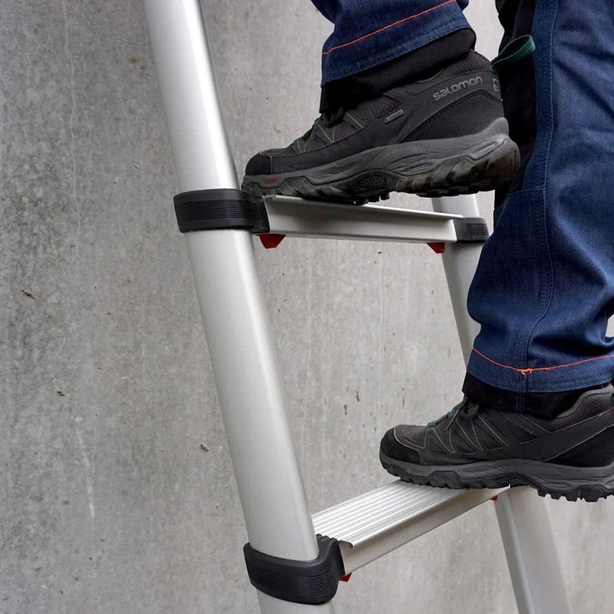 Telesteps TEL72230581 3.0m Prime Line Telescopic Ladder Lightweight & Perfect for Professional Use