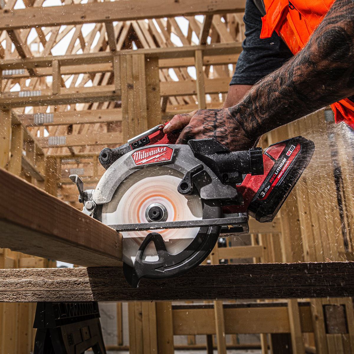 Milwaukee M18FCS552-0 M18 FUEL 18V Brushless 165mm Circular Saw with 40T Wood Blade