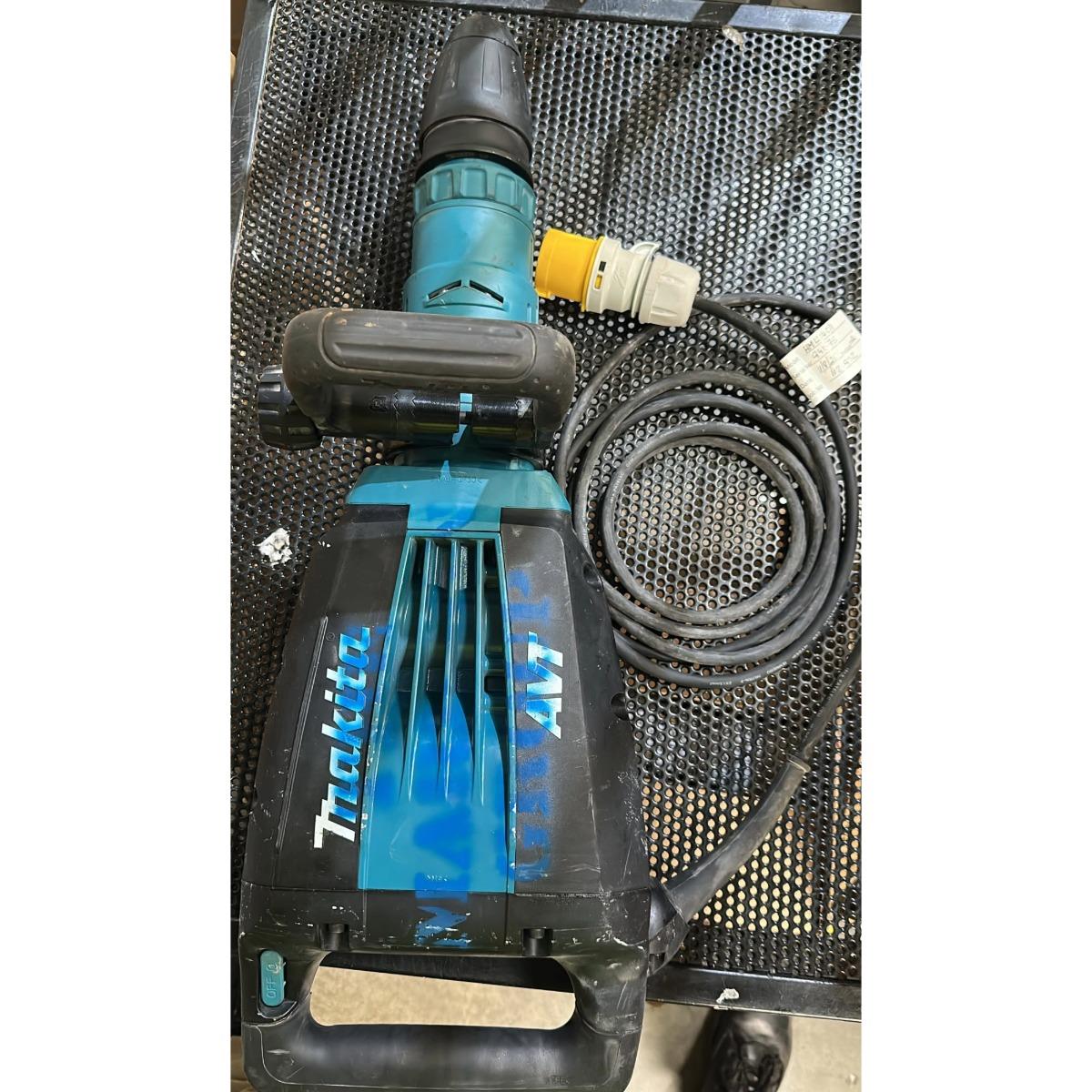 Makita HM1214C/1 Demolition Hammer SDS-Max With AVT 110V Item Condition Seller Refurbished