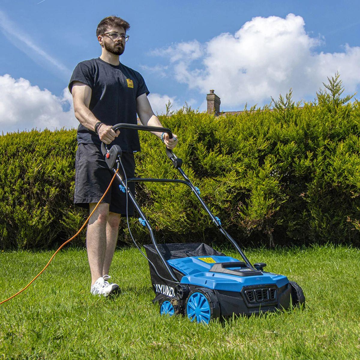 Hyundai HYSC1600E 36cm 2-in-1 Electric Lawn Scarifier and Aerator with 45L Collection Bag