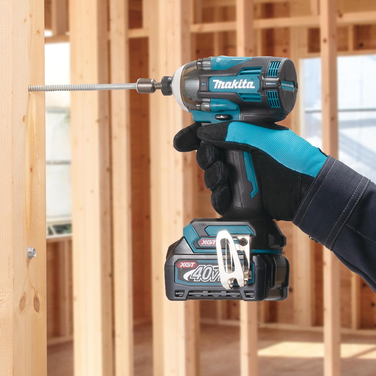 Makita TD004GZ01 40V Max XGT Brushless Impact Driver with 1 x 4.0Ah Battery Charger & Case