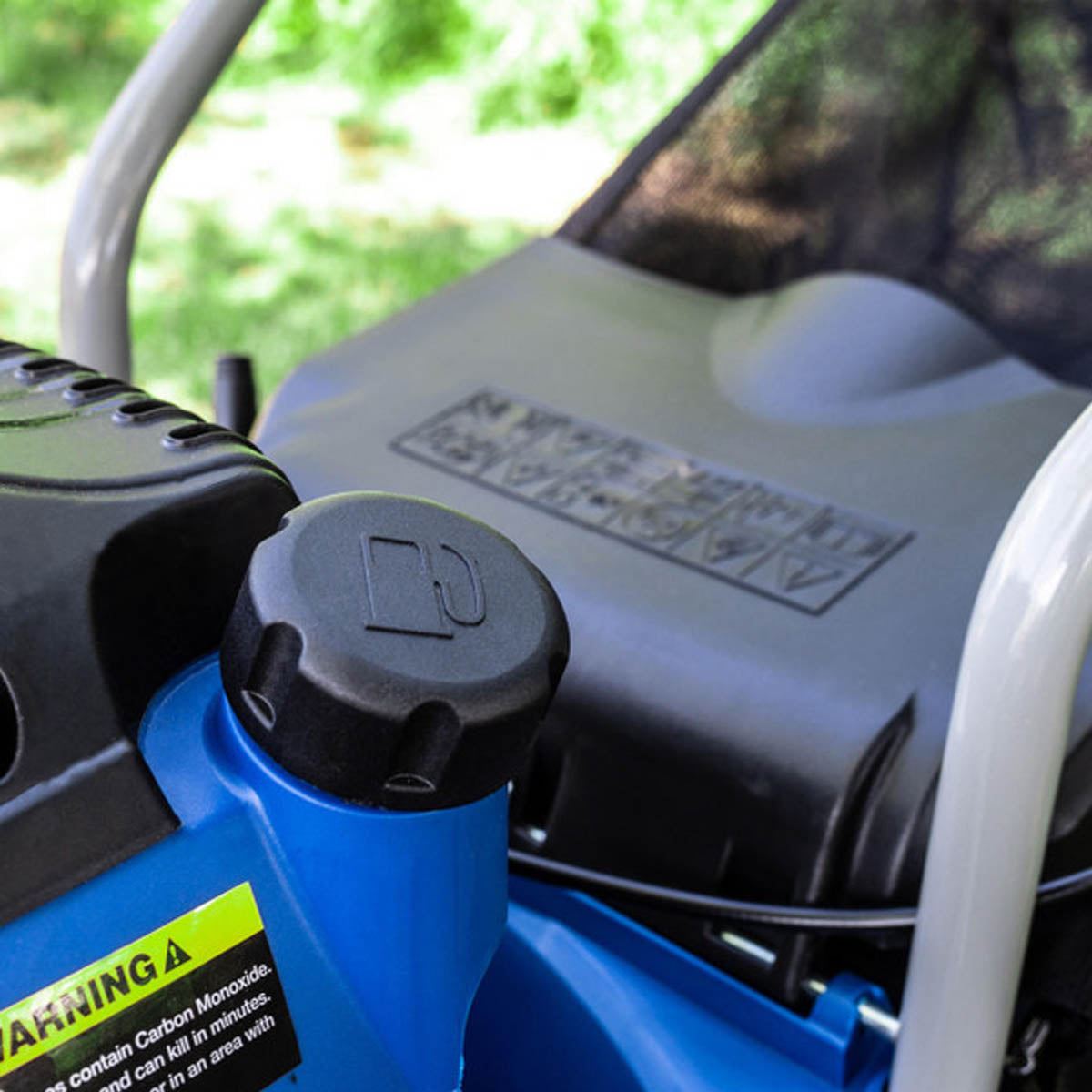 Hyundai HYM400P 40cm Petrol Lawnmower 79cc Engine, 25-75mm Cuts, 45L Grass Catcher & Rear Discharge