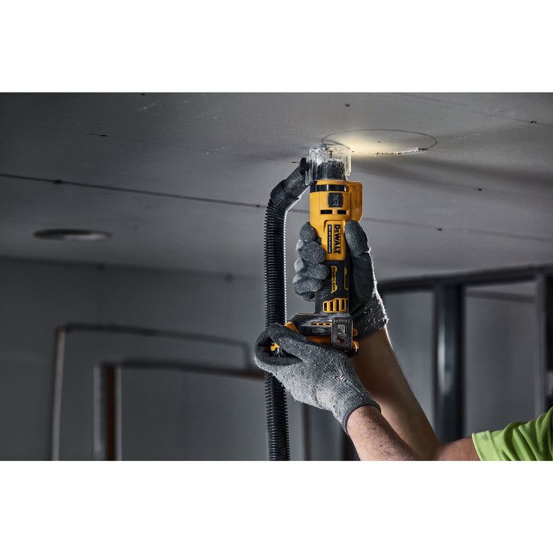 DeWalt DCE555N-XJ 18V XR Brushless Drywall Cut Out Tool with 1 x 4.0Ah Battery Charger & Bag