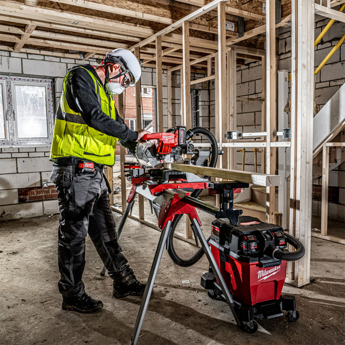 Milwaukee M18FMS190-0 18V Fuel Brushless 190mm Mitre Saw with 1 x 6.0Ah Battery & Charger