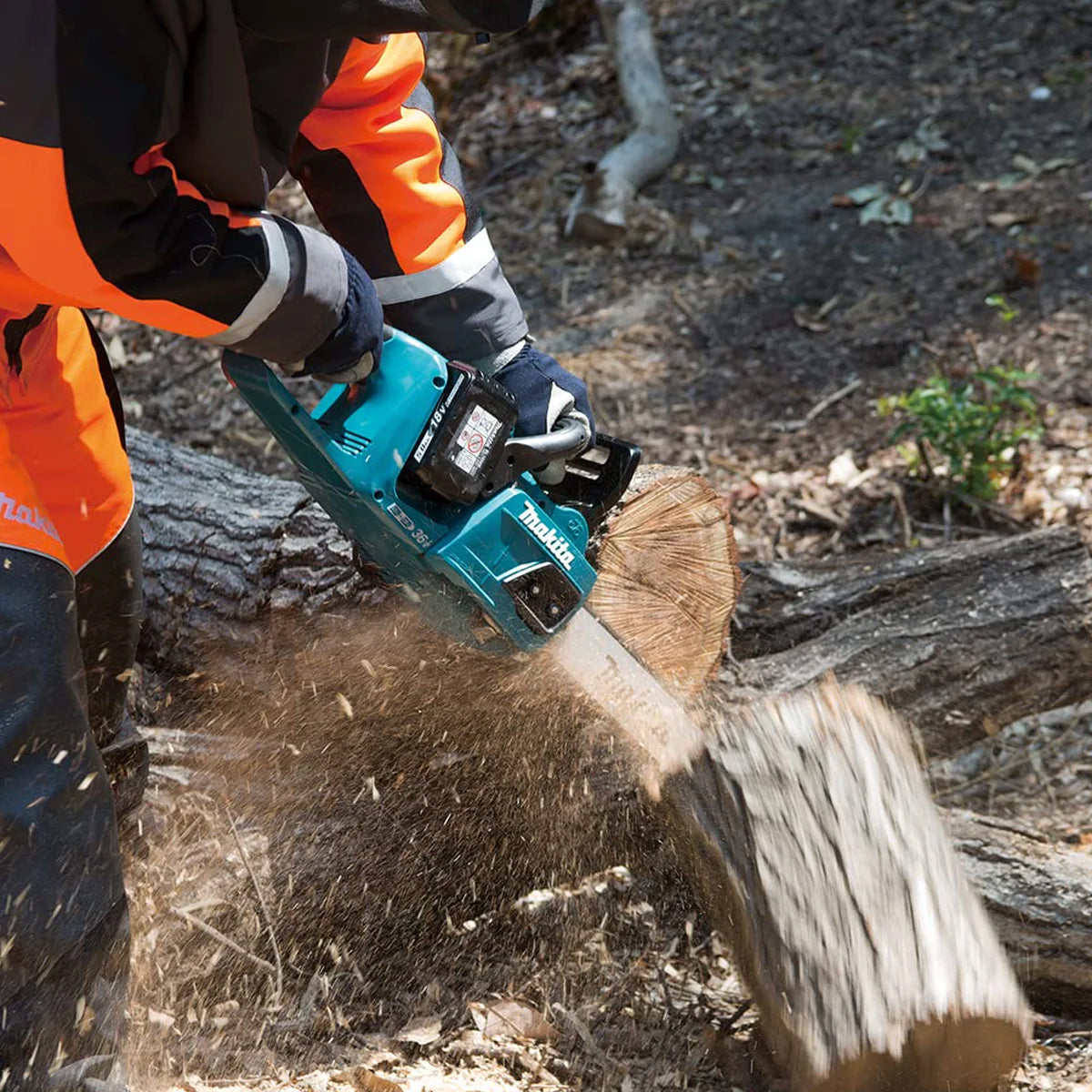 Makita DUC405PT2 36V Brushless Chainsaw 40cm with 2 x 5.0Ah Batteries & Charger