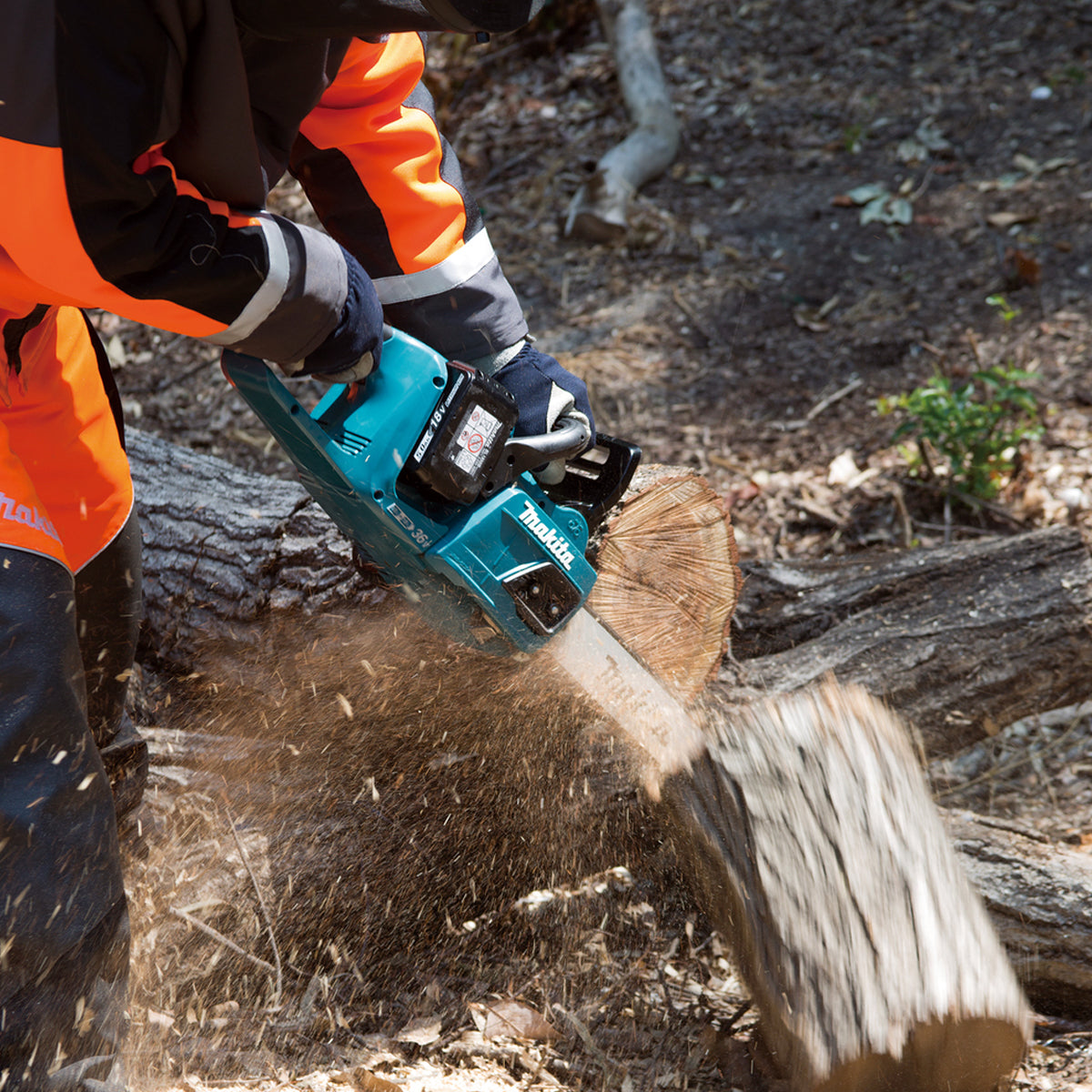 Makita DUC305PG2 36V Brushless Chainsaw 30cm with 2 x 6.0Ah Batteries & Charger