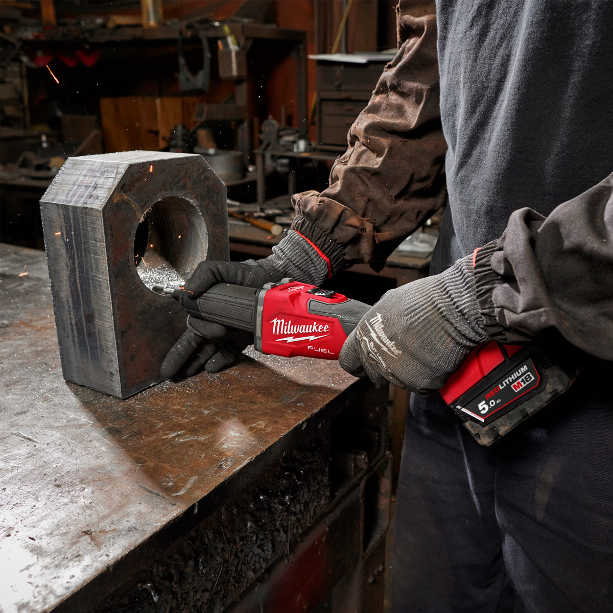 Milwaukee M18 FDGRB-0 18V Brushless Braking Die Grinder with 2 x 5.0Ah Battery & Charger