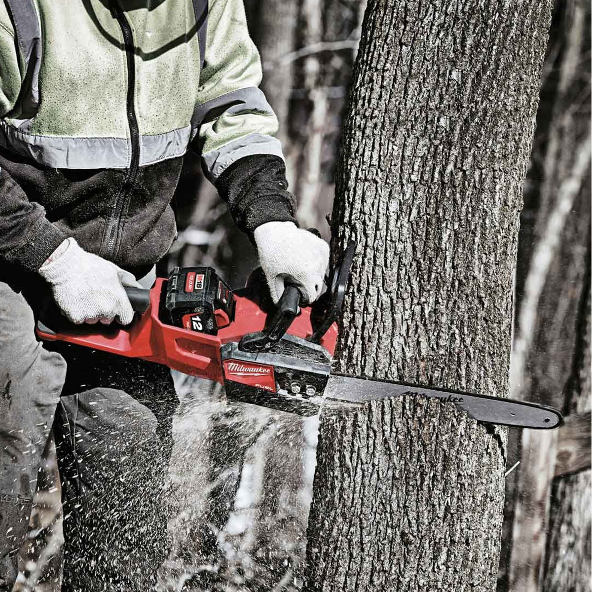 Milwaukee M18FCHSC-0 18V Fuel Brushless Chainsaw with 2 x 5.0Ah Battery & Charger