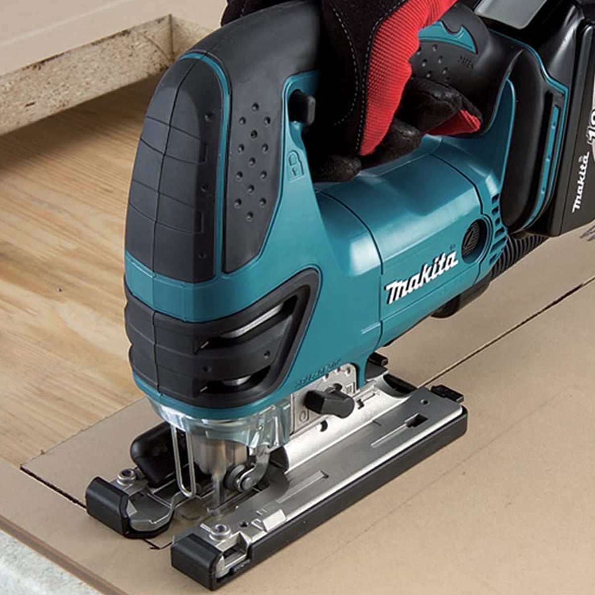 Makita 18v Cordless Twin Pack Circular Saw With 18V Jigsaw Body Only