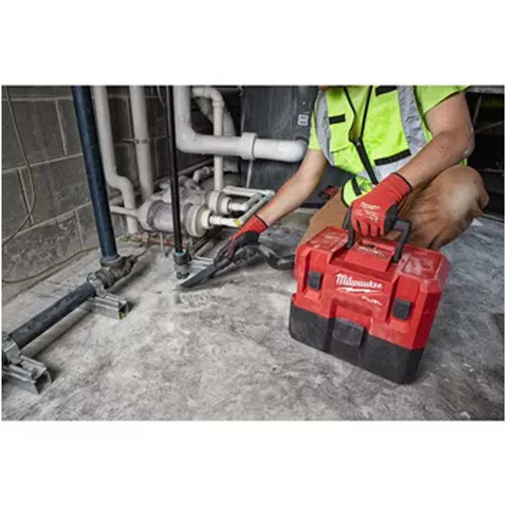 Milwaukee M12 FVCL-0 12V FUEL Brushless Wet & Dry Vacuum with 1 x 2.0Ah Battery Charger